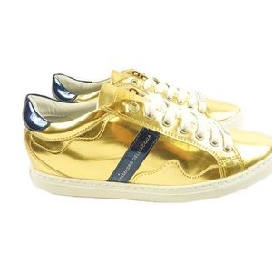 EXCLUSIVE AND STYLISH ALESSANDRO DELL’ACQUA GOLD LACE UP SNEAKERS